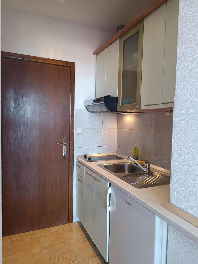 Apartments Niki เบรลา ภายนอก รูปภาพ