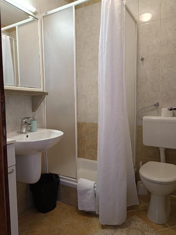 Apartments Niki เบรลา ภายนอก รูปภาพ