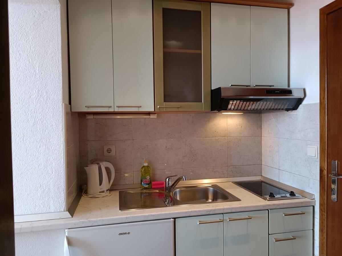 Apartments Niki เบรลา ภายนอก รูปภาพ