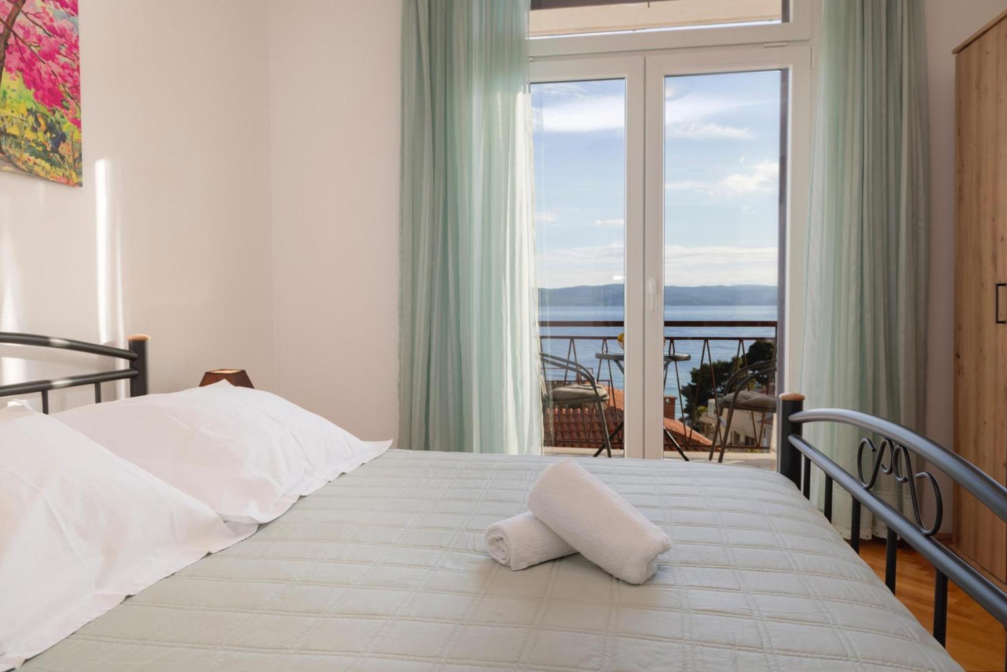Apartments Niki เบรลา ภายนอก รูปภาพ